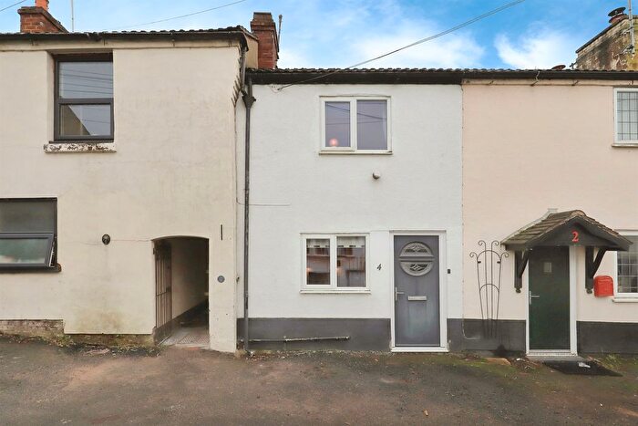 3 Bedroom Terraced House For Sale In Portway Place, Cookley, Kidderminster, DY10