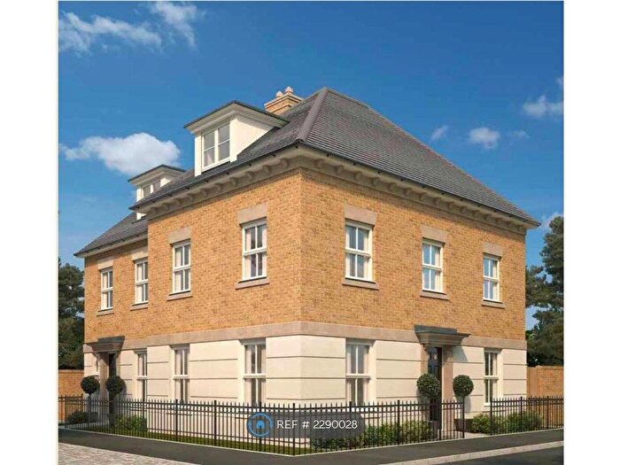 3 Bedroom Semi-Detached House To Rent In Emmeline Avenue, DA10