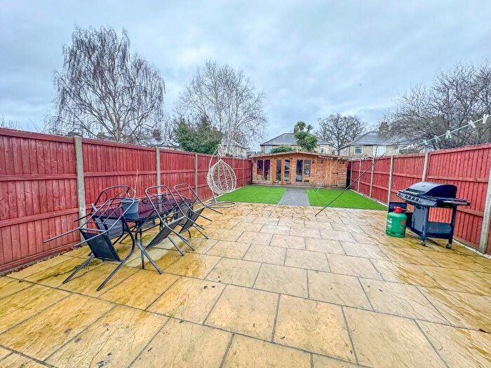 3 Bedroom End Of Terrace House For Sale In Beech Grove, Ipswich, IP3