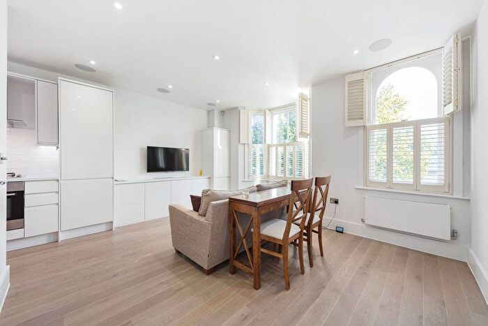 1 Bedroom Flat To Rent In Bramber Road, Barons Court, London, W14