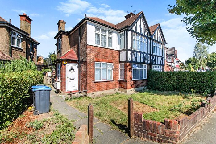 2 Bedroom Flat To Rent In Windermere Court, Windermere Avenue, Wembley, HA9