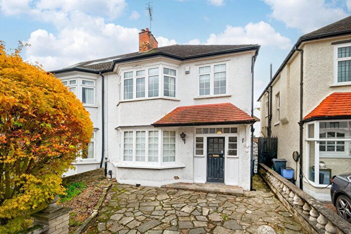 4 Bedroom Semi-detached House For Sale In Warren Road, Wanstead, E11