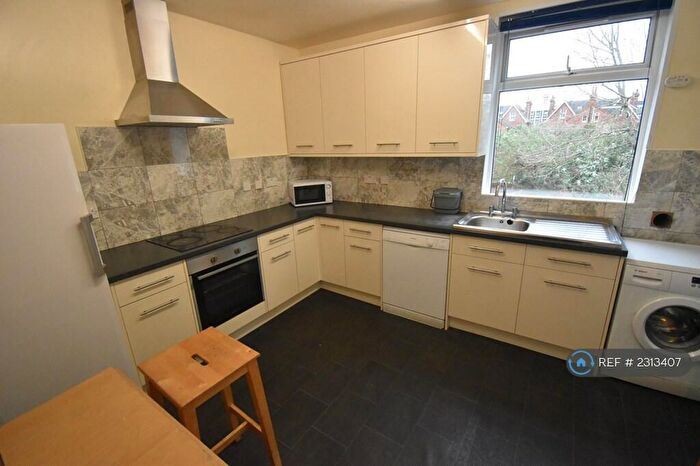 5 Bedroom Terraced House To Rent In Christchurch Road, Reading, RG2