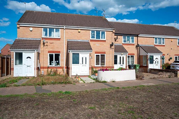 2 Bedroom Terraced House For Sale In Burnet Road, Bradwell, Great Yarmouth, NR31