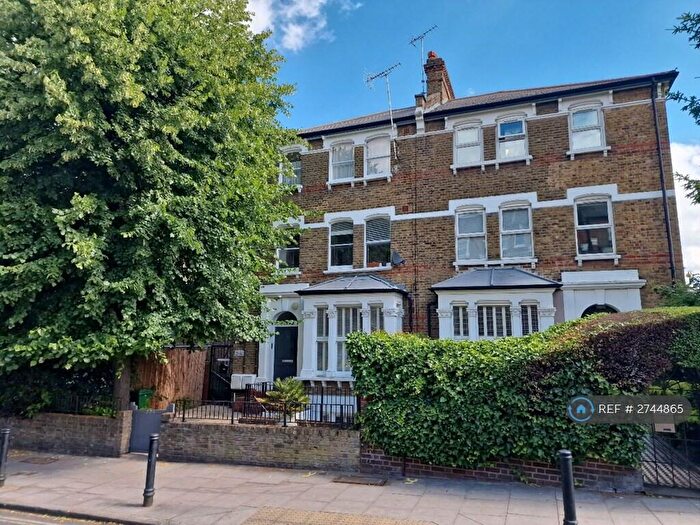 1 Bedroom Flat To Rent In Brecknock Road, London, N19