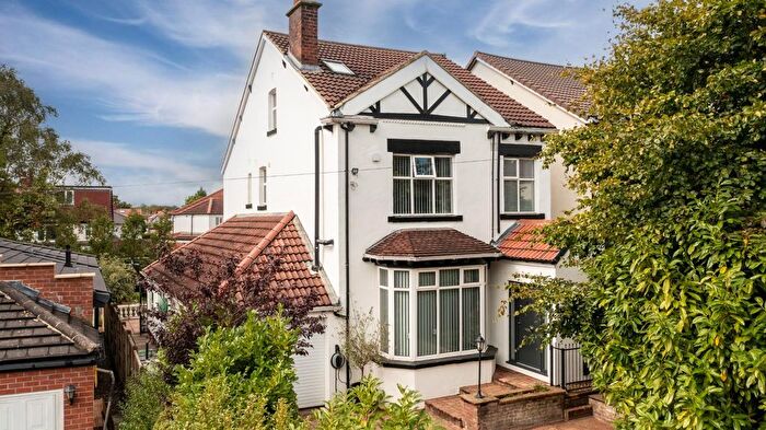 6 Bedroom Detached House For Sale In Talbot Road, Roundhay, LS8