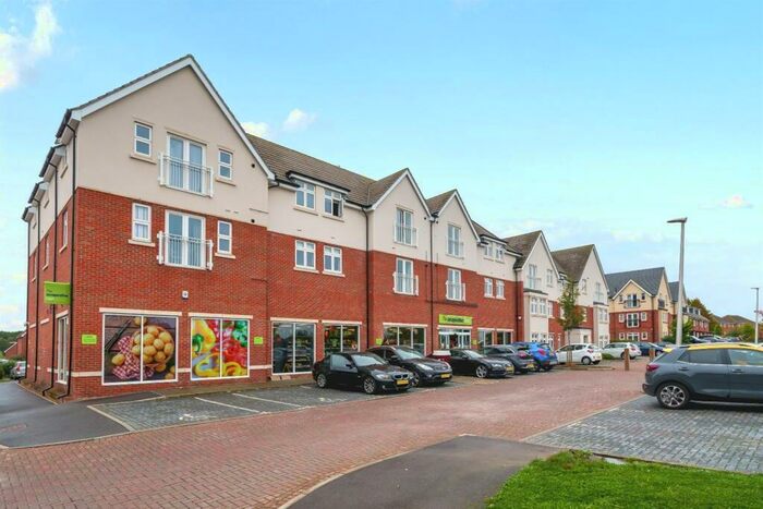 2 Bedroom Apartment To Rent In Englefield Place, Earley, Reading, RG6
