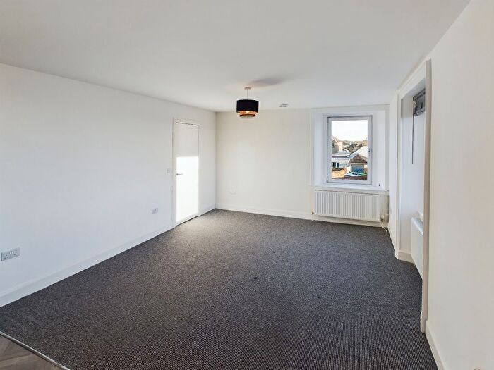 2 Bedroom Flat To Rent In Arbroath Road, Angus, Carnoustie, DD7