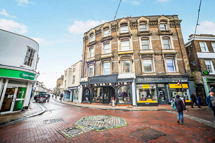 2 Bedroom Flat To Rent In Voile House, Preston Street, Faversham, ME13