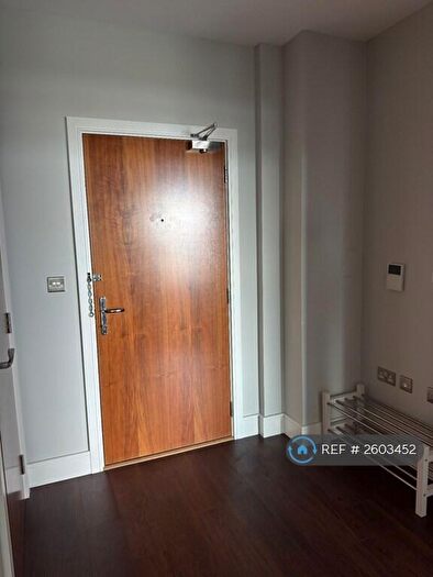 1 Bedroom Flat To Rent In Avalon Point, London, E14