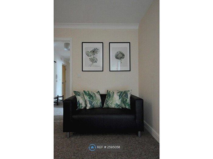 3 Bedroom Flat To Rent In Portswood Road, Southampton, SO17