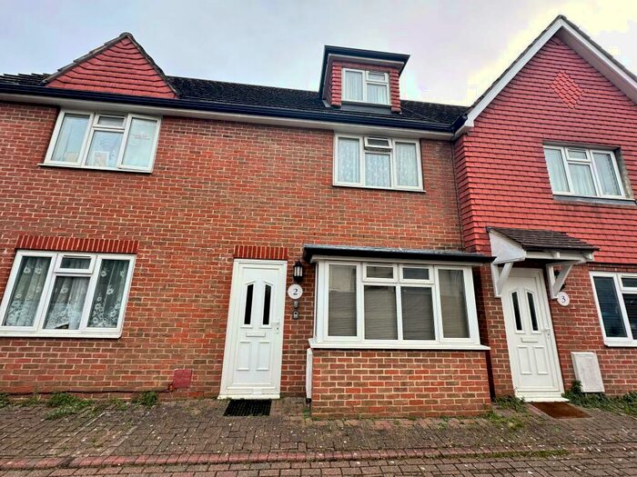 3 Bedroom Terraced House To Rent In Commercial Road, BN21