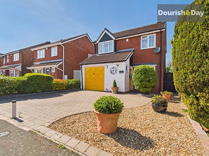 4 Bedroom Detached House For Sale In Swynnerton Drive, Essington, Wolverhampton, WV11