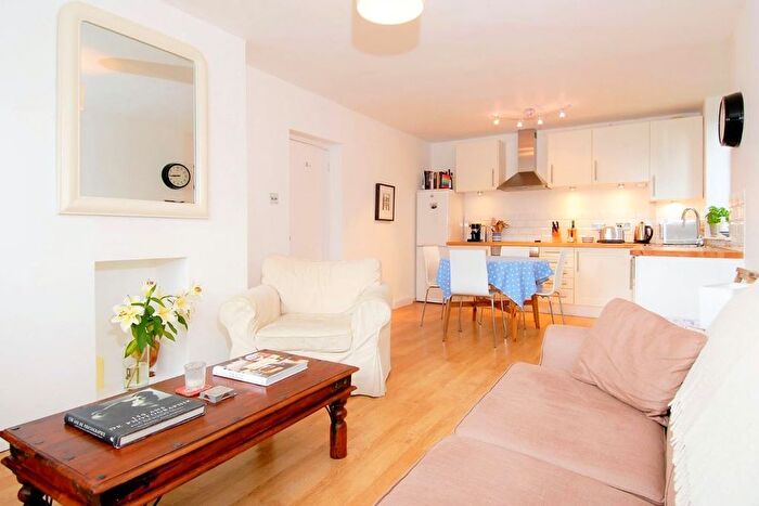 2 Bedroom Flat To Rent In Lusher House, Kersfield Road, SW15