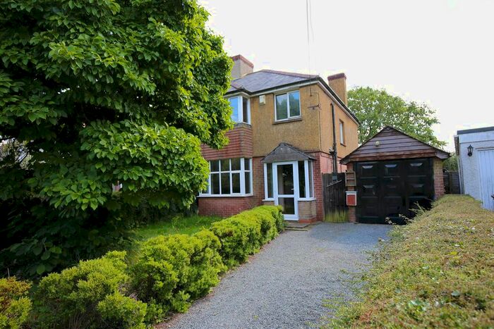 3 Bedroom Semi-Detached House For Sale In Vigo Road, Fairseat, Sevenoaks, TN15