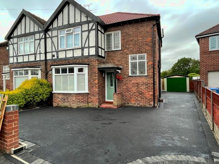 3 Bedroom Semi-Detached House To Rent In Outwood Drive, Cheadle, SK8