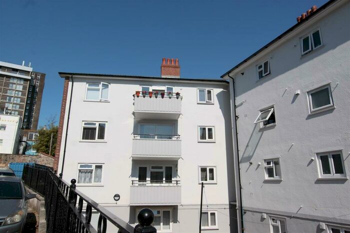 2 Bedroom Apartment To Rent In Notte Street, Plymouth, Devon, PL1