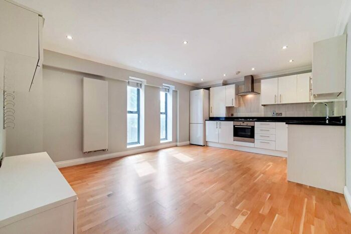 2 Bedroom Flat To Rent In Woodseer Street, , Spitalfields, London, E1