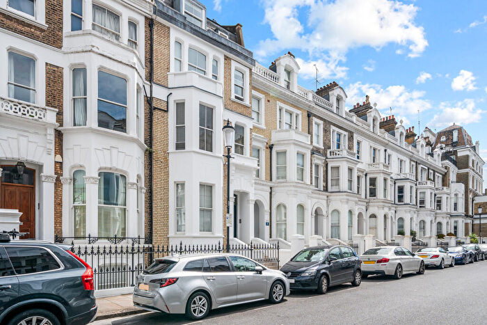 Apartment To Rent In Coleherne Road, Chelsea, SW10