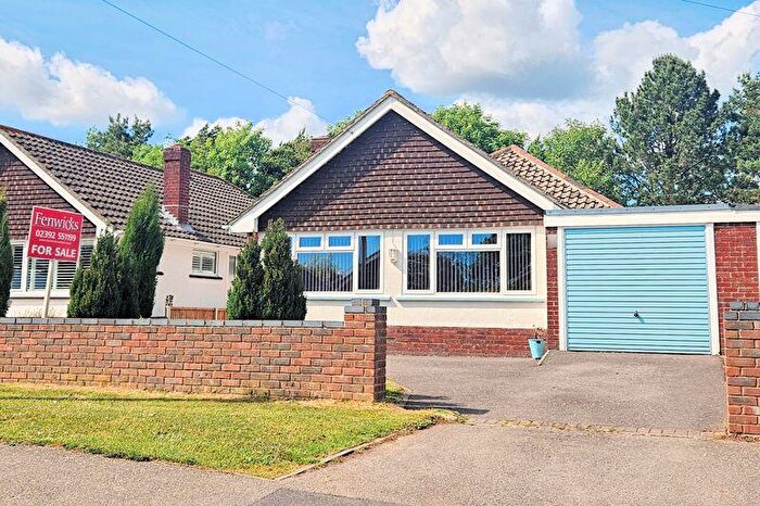 3 Bedroom Bungalow For Sale In Lancaster Close, Lee-On-The-Solent, PO13