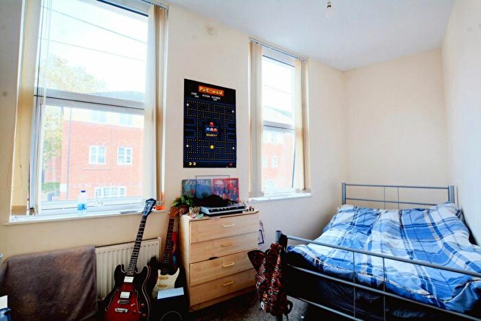 5 Bedroom Terraced House To Rent In Peveril Street, Nottingham, NG7