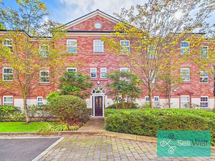 2 Bedroom Apartment For Sale In Manthorpe Avenue, Worsley, Manchester, M28