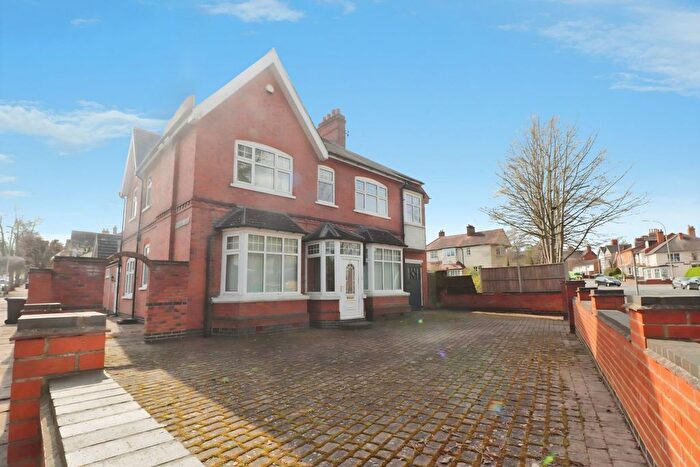 5 Bedroom Detached House To Rent In Stoughton Road, Stoneygate, Leicester, LE2