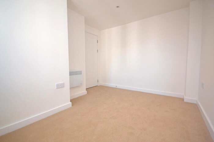 2 Bedroom Apartment To Rent In High Street, Reading, RG1