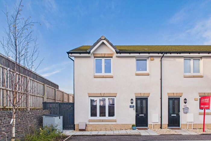 3 Bedroom End Of Terrace House For Sale In Skylark Gardens, Cambuslang, G72