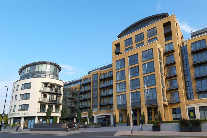 2 Bedroom Flat For Sale In Quayside, Kew Bridge Road, London, TW8