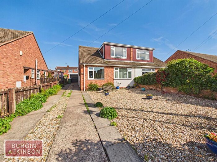 3 Bedroom Bungalow For Sale In Camborne Crescent, Retford, Nottinghamshire, DN22