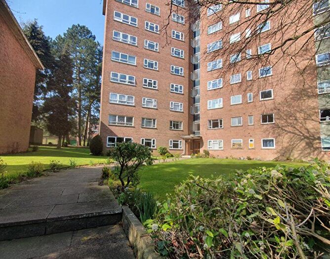 2 Bedroom Flat To Rent In Moseley Court, Yardley Wood Road, Birmingham, B13