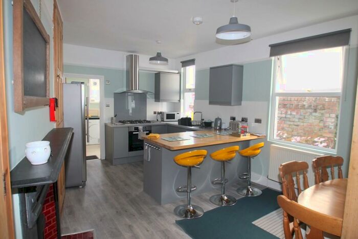 5 Bedroom Terraced House To Rent In Ford Park Road, Plymouth, Devon, PL4
