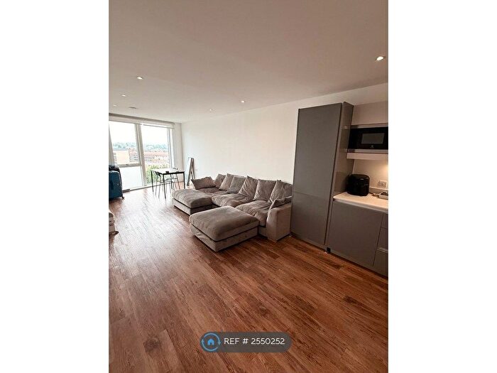 1 Bedroom Flat To Rent In New Cross Rd, London, SE14