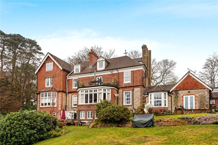 2 Bedroom Apartment For Sale In Headley Road, Grayshott, Hindhead, Surrey, GU26