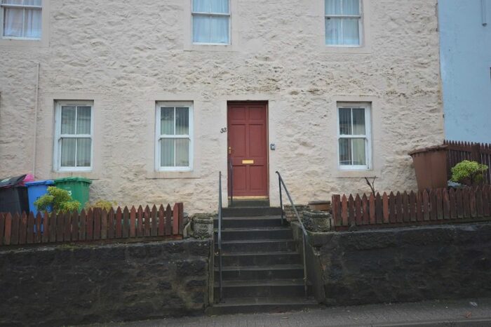 2 Bedroom Flat To Rent In High Street, Newburgh KY14