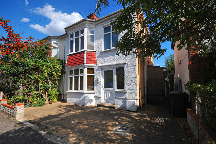 3 Bedroom Semi Detached House To Rent In Stretten Avenue, Cambridge, CB4