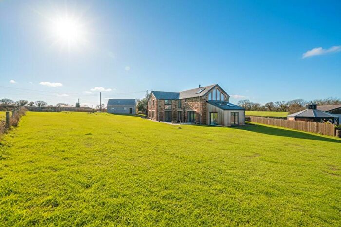 4 Bedroom Barn Conversion For Sale In Trerulefoot, Saltash, PL12
