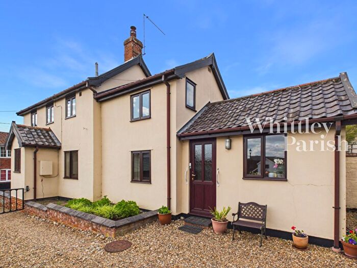 2 Bedroom Cottage For Sale In Chapel Street, Diss, IP22