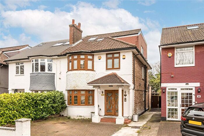 6 Bedroom Semi-Detached House To Rent In St. Dunstans Avenue, London, W3