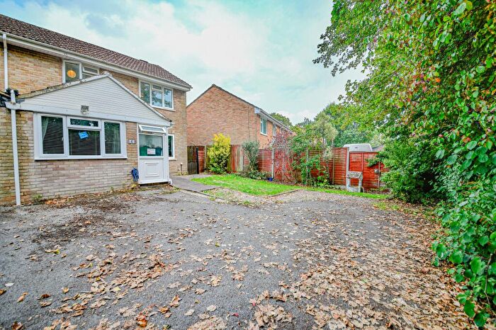 4 Bedroom Semi-Detached House For Sale In Lewes Close, Boyatt Wood, Eastleigh, SO50
