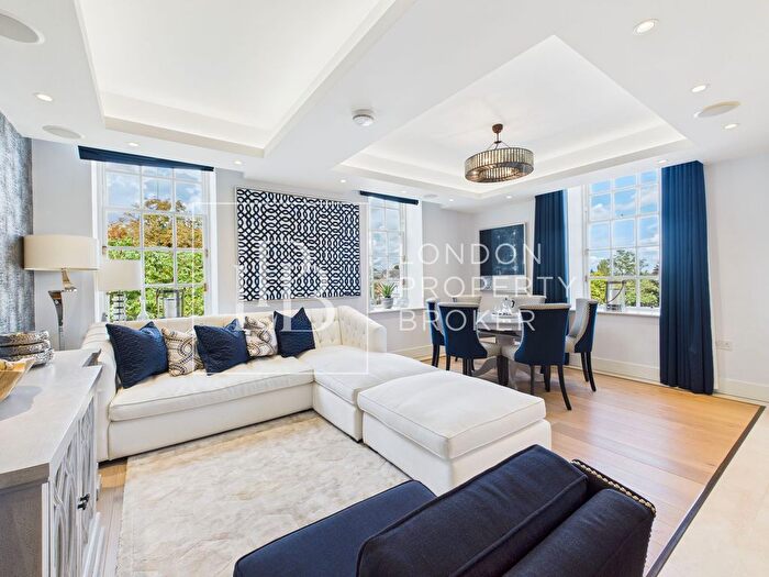 3 Bedroom Flat For Sale In Star Amp; Garter House, Richmond Hill, TW10