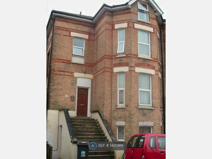 Studio To Rent In Wootton Gardens, Bournemouth, BH1