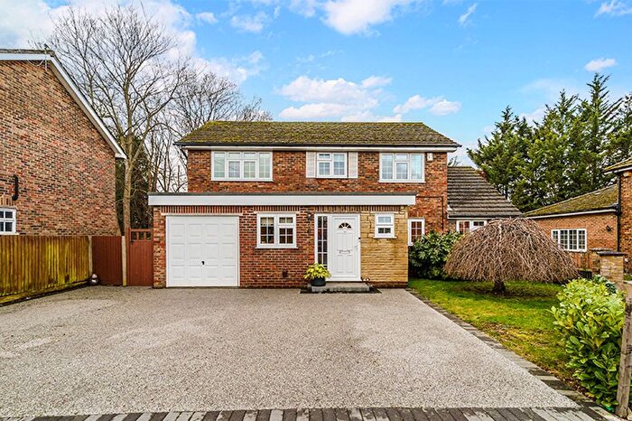 4 Bedroom Detached House For Sale In Chatsfield, East Ewell, Epsom, Surrey, KT17