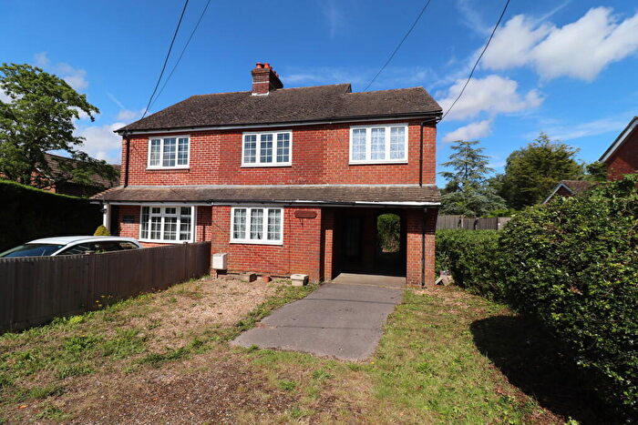 3 Bedroom Semi-Detached House To Rent In Winchester Road, Botley, SO32