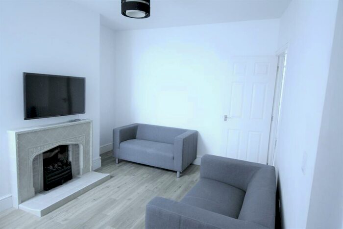 4 Bedroom Private Hall To Rent In Wingate Saul Road, Lancaster, LA1