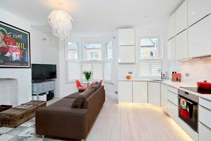 2 Bedroom Flat To Rent In Fermoy Road, Maida Hill, W9