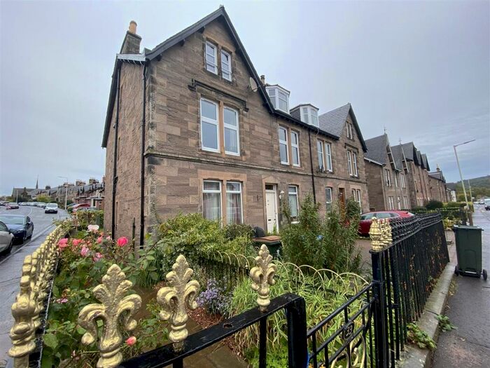 4 Bedroom Maisonette To Rent In Queen Street, Perth, PH2