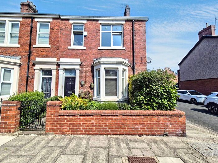 3 Bedroom Terraced House For Sale In Field Terrace, Jarrow, NE32