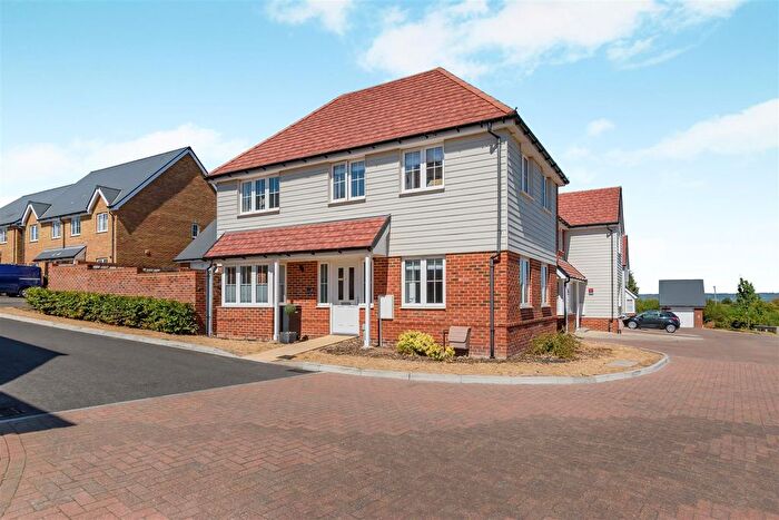 3 Bedroom Detached House For Sale In Seladine Gardens, Coxheath, Maidstone, ME17